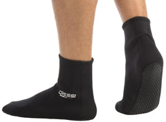 Cressi Palma LT rubber grip sole close-up demonstrating non-slip traction and deck safety