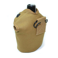 Generic brand close view of screw cap and rubber seal, prevents leaks during use