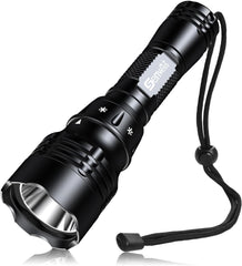 Genwiss front view showing compact dive light and bezel, reliable illumination benefit