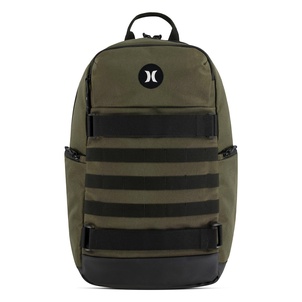 Hurley front view showing pockets and skateboard straps for versatile carry