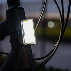 KNOG Mid Cobber side beam demo illustrating 330° coverage for safer side visibility