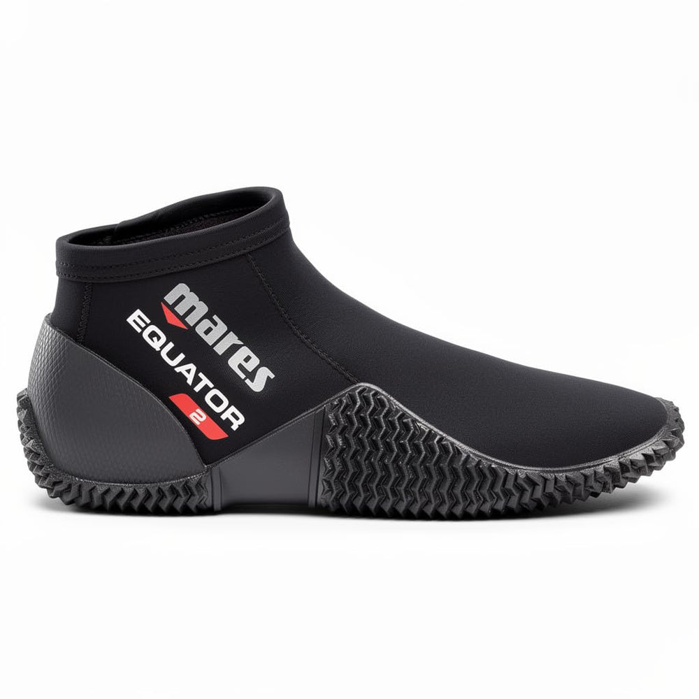 Mares Equator front view showing low-cut neoprene and snug fit for comfort