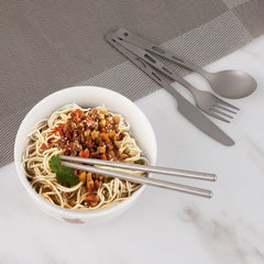 MAXCOOK chopsticks close detail showing ergonomic grip for comfortable eating