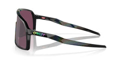Oakley Sutro temple detail with O‑Matter frame highlighting durable lightweight benefit