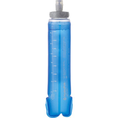 Salomon soft flask high-flow valve close-up delivering quick sips and leak protection