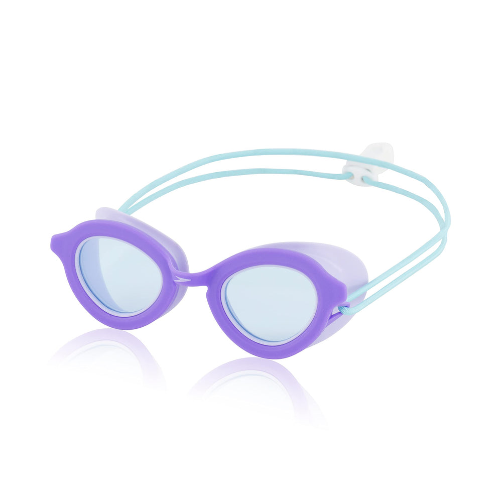 Speedo front view of child goggles shows fit and easy visibility benefit