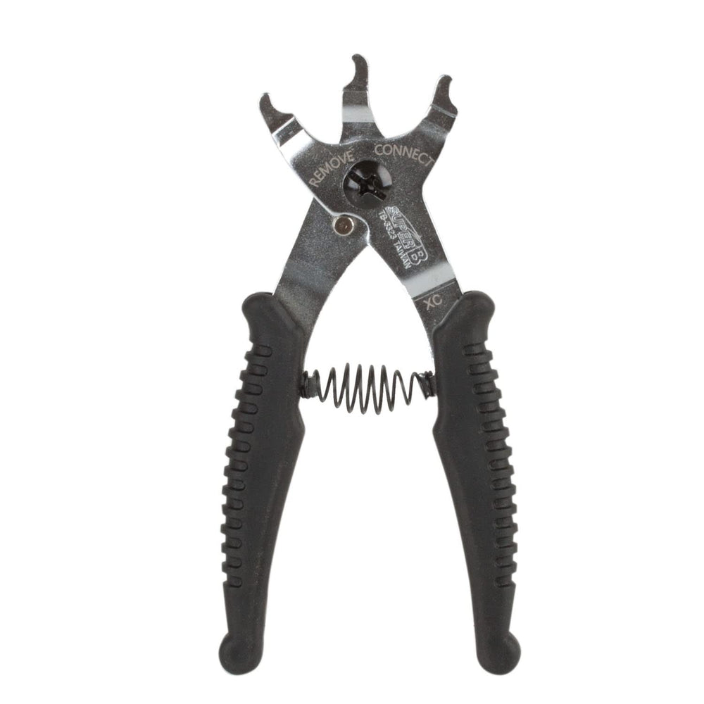 Super B Trident front jaws close-up showing precision fit and quick removal benefit