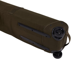 Thule RoundTrip cinch-top closure detail securing ski tips and tails