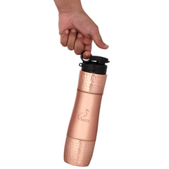 VBLISS pouring water to demonstrate wide-mouth fill and pour control benefit
