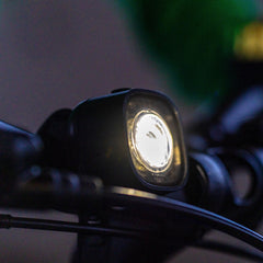 woom close-up of housing and buttons showing durable finish and easy control