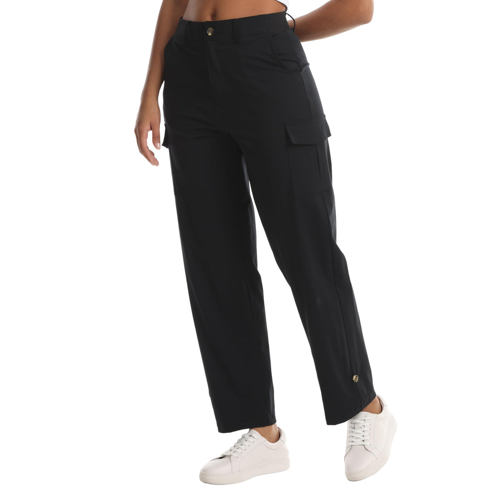 zsenoxaxi capri front view showing fit and pockets for comfortable mobility