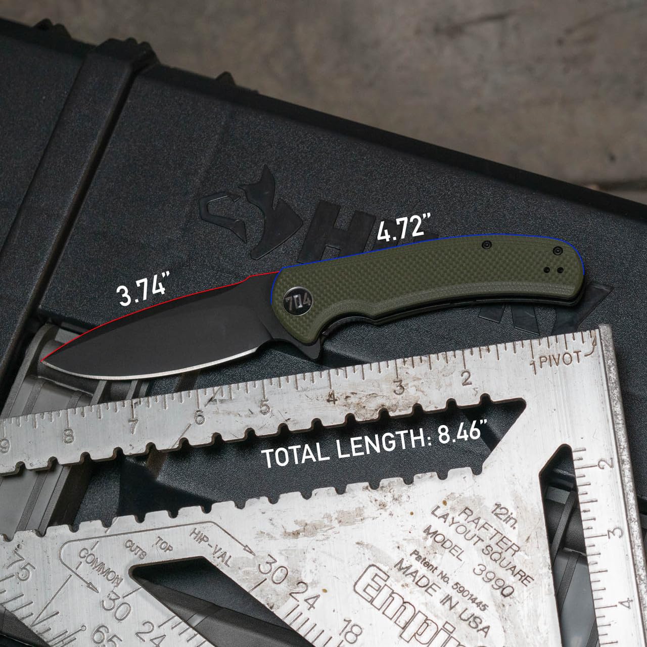 704 Gear reversible pocket clip detail showing left-right carry flexibility and discreet pocket fit