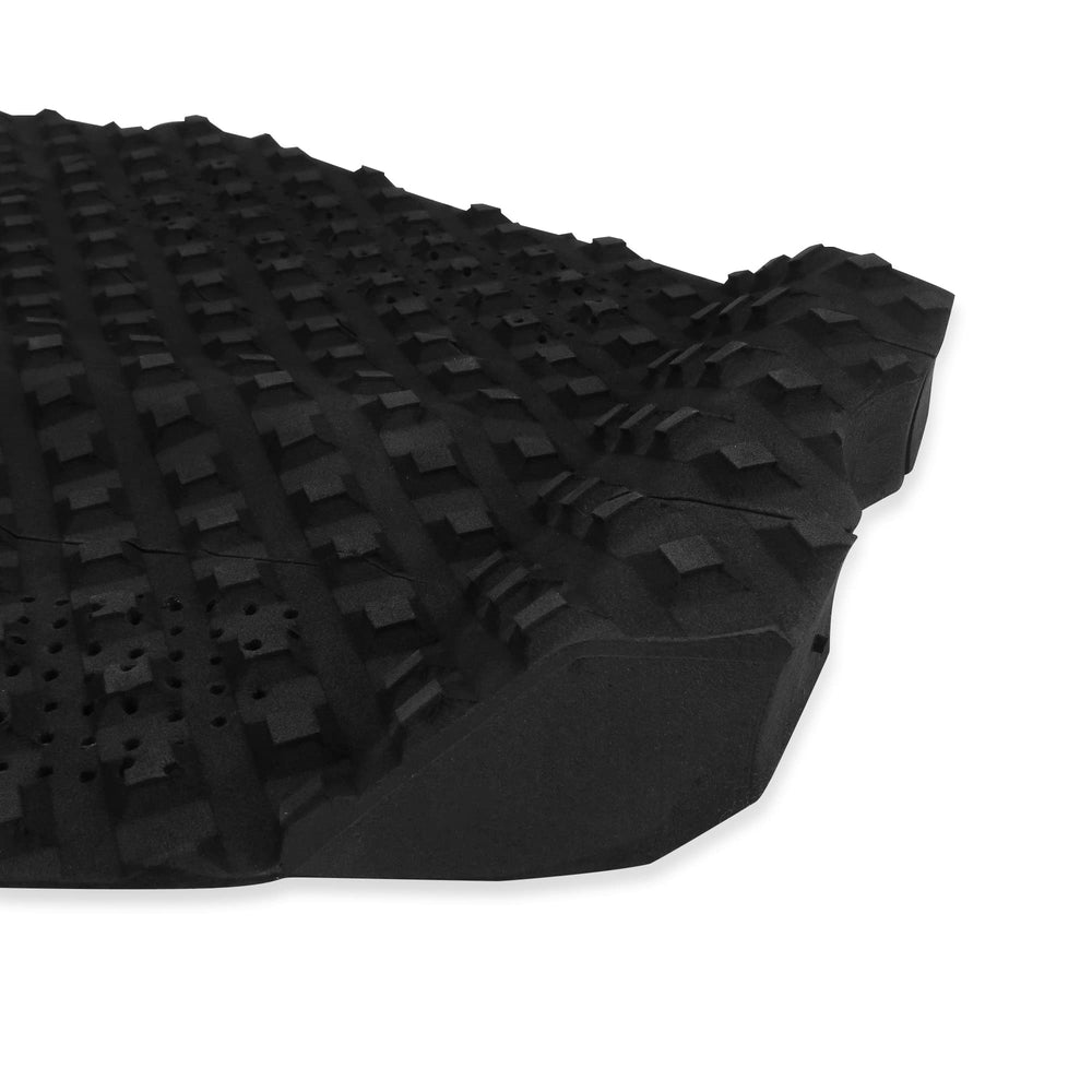 AQUBONA pad applied to a fish board tail demonstrating secure traction during turns