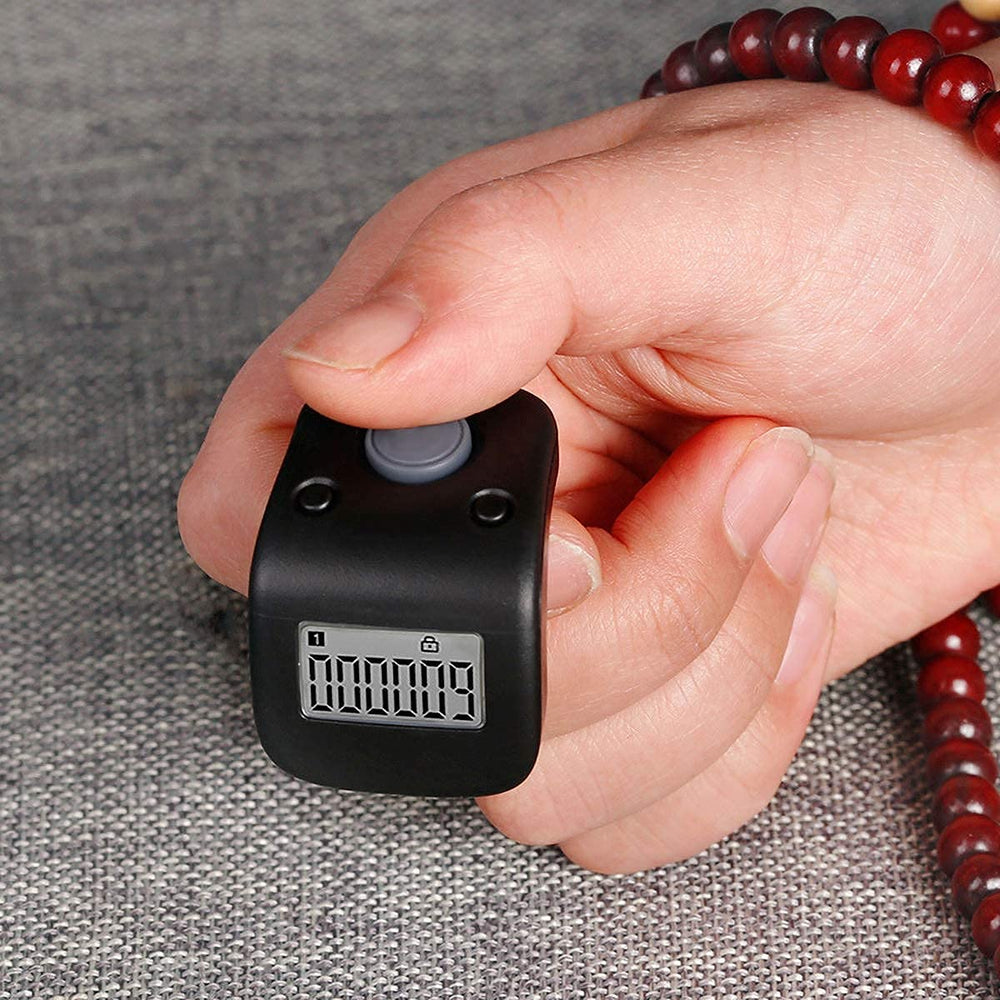 Arvakr LED display close-up showing clear digits and backlight for low-light reading