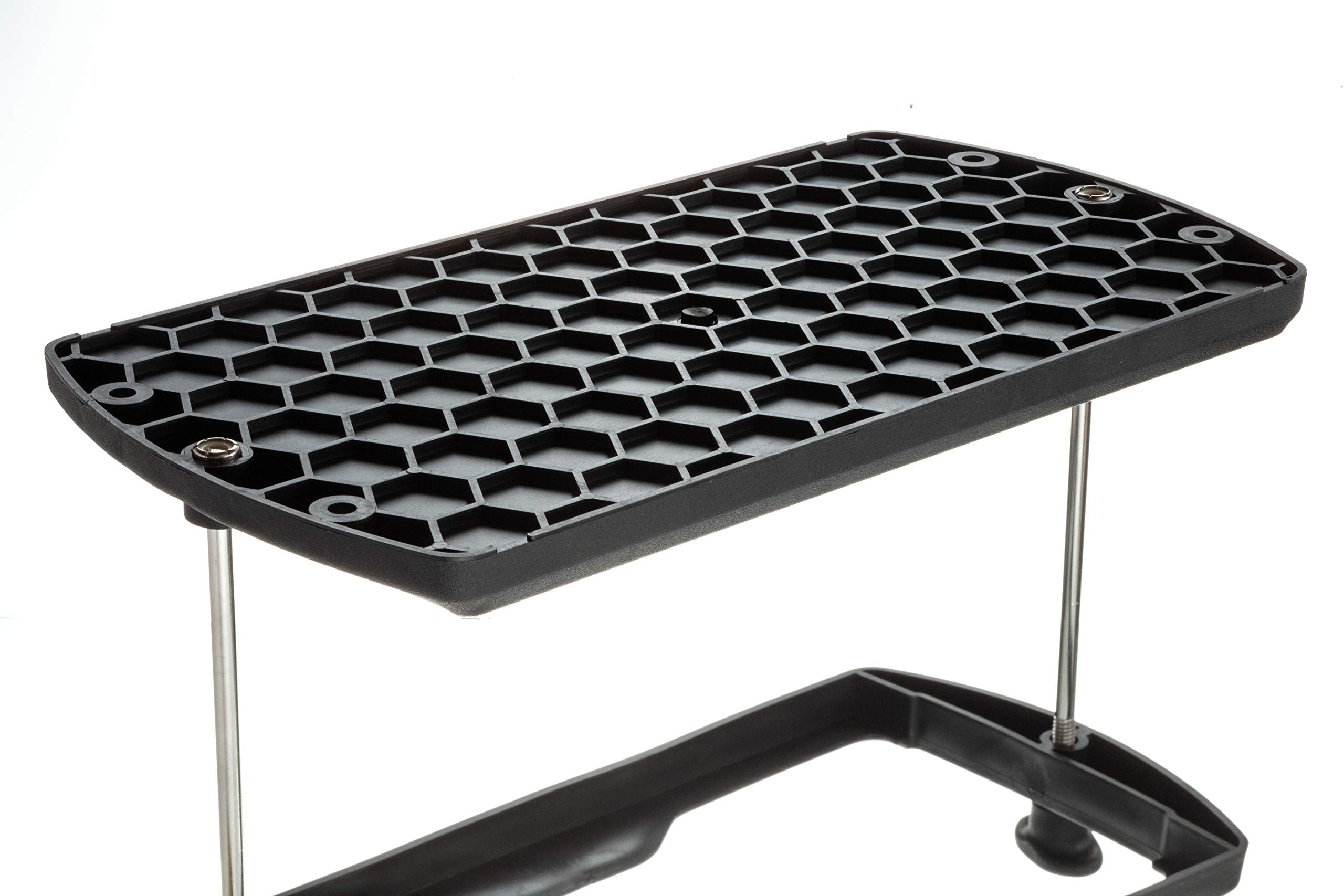 attwood 9095-5 close-up of adjustable stainless crossbar demonstrating secure hold