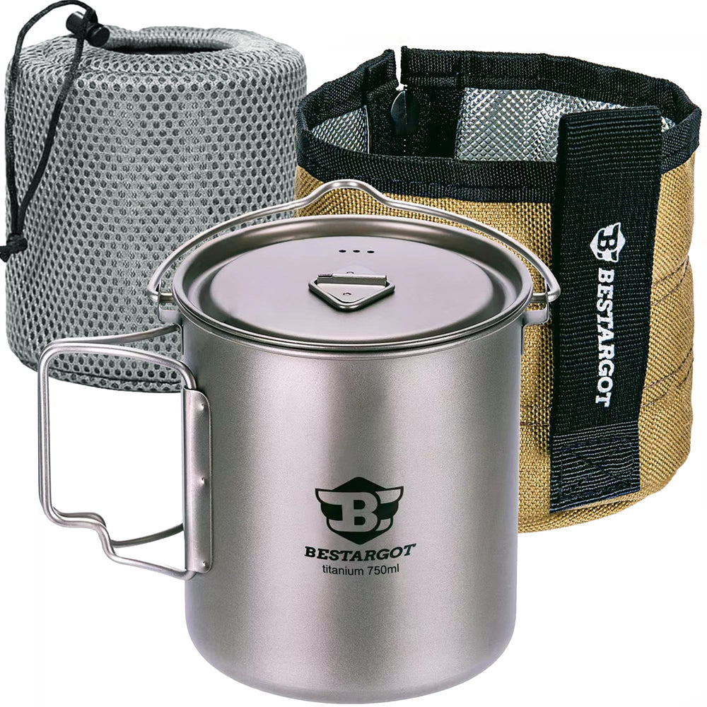 Bestargot pot next to a water bottle showing capacity and scale