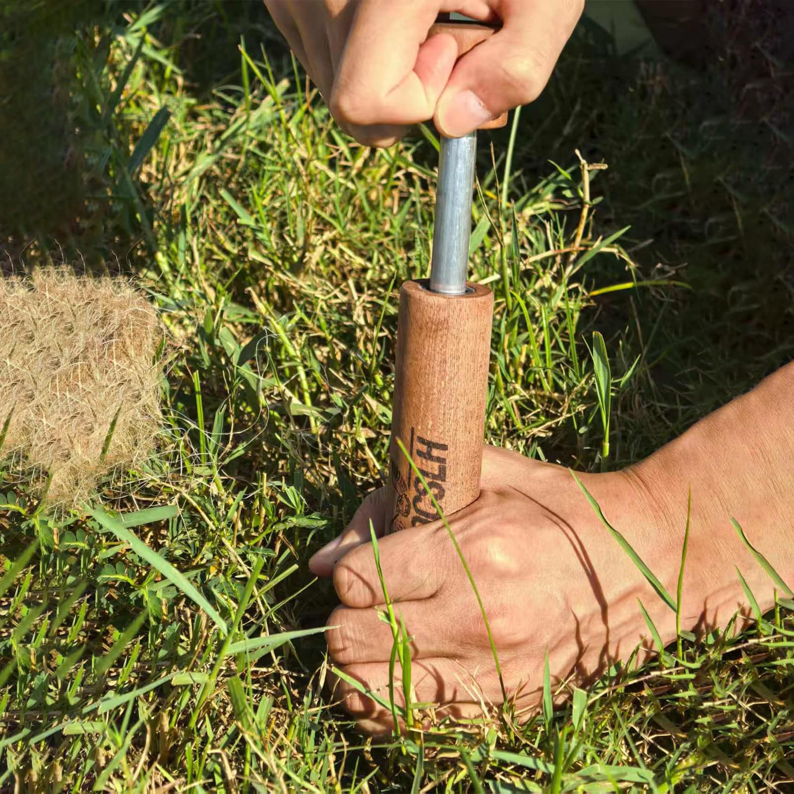 BLQCSLH next to pocket knife size comparison showing portable scale for backpacking