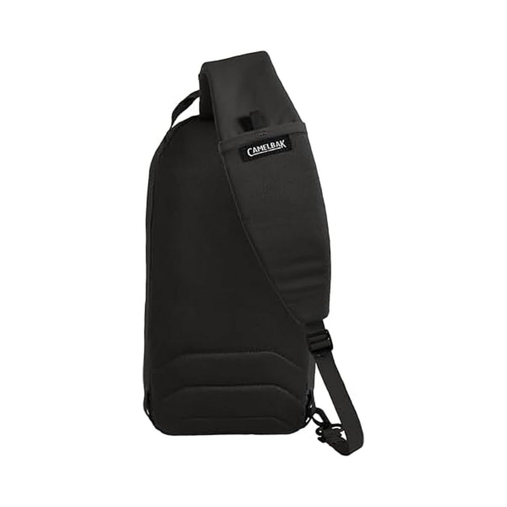CamelBak side profile illustrating slim fit that stabilizes load while moving