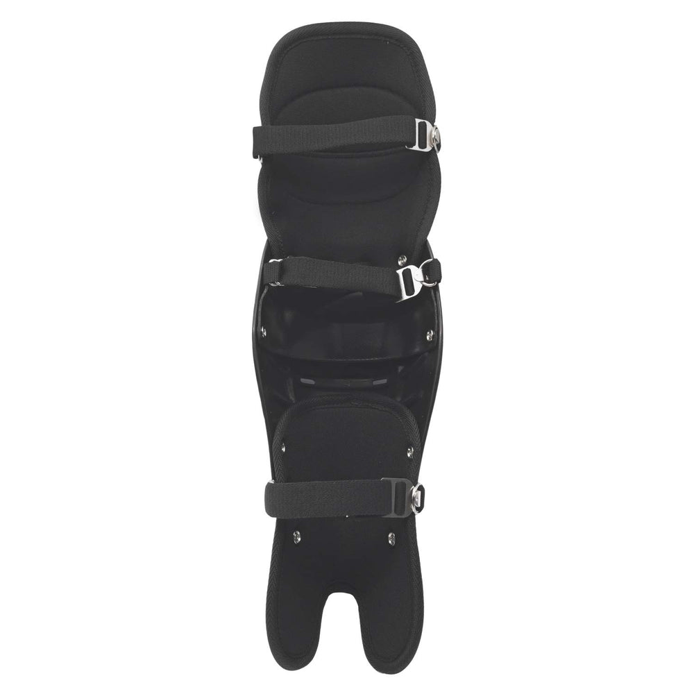 Champion Sports close-up of double-panel kneecap protecting against impacts