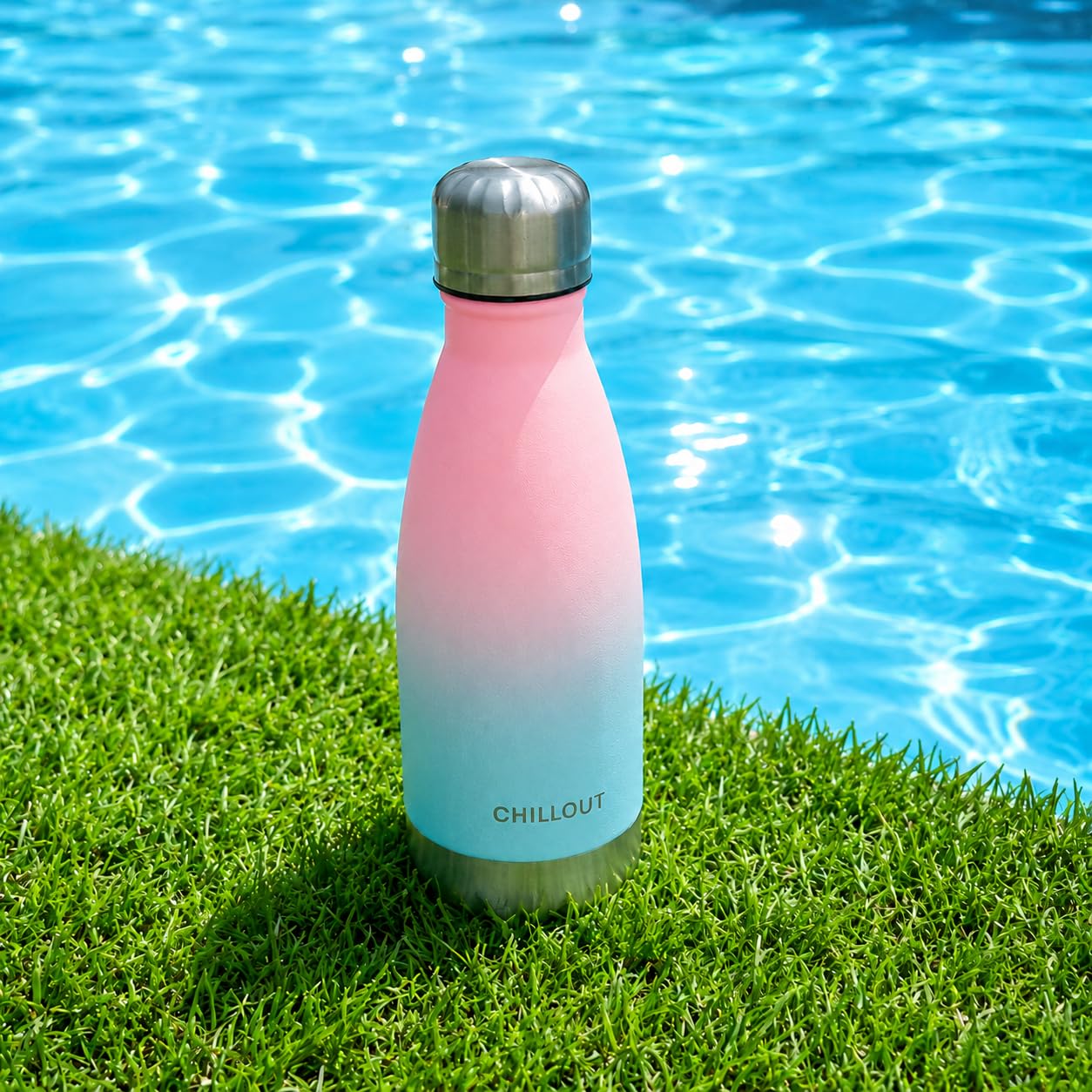 CHILLOUT LIFE children holding bottle showing kid-friendly usability