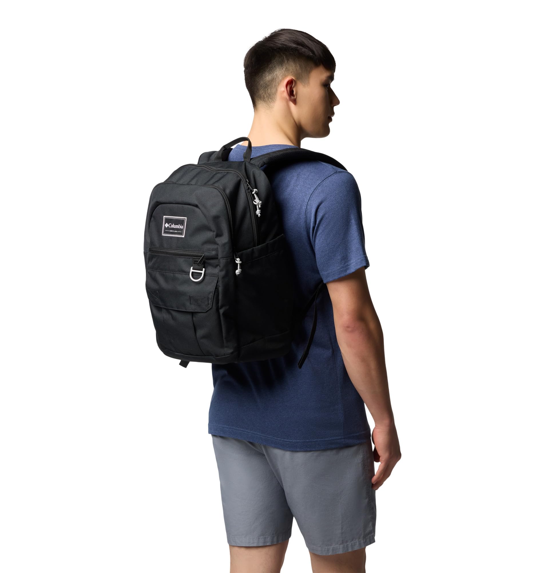 Columbia Buxton side water bottle pocket offering quick hydration access on the go