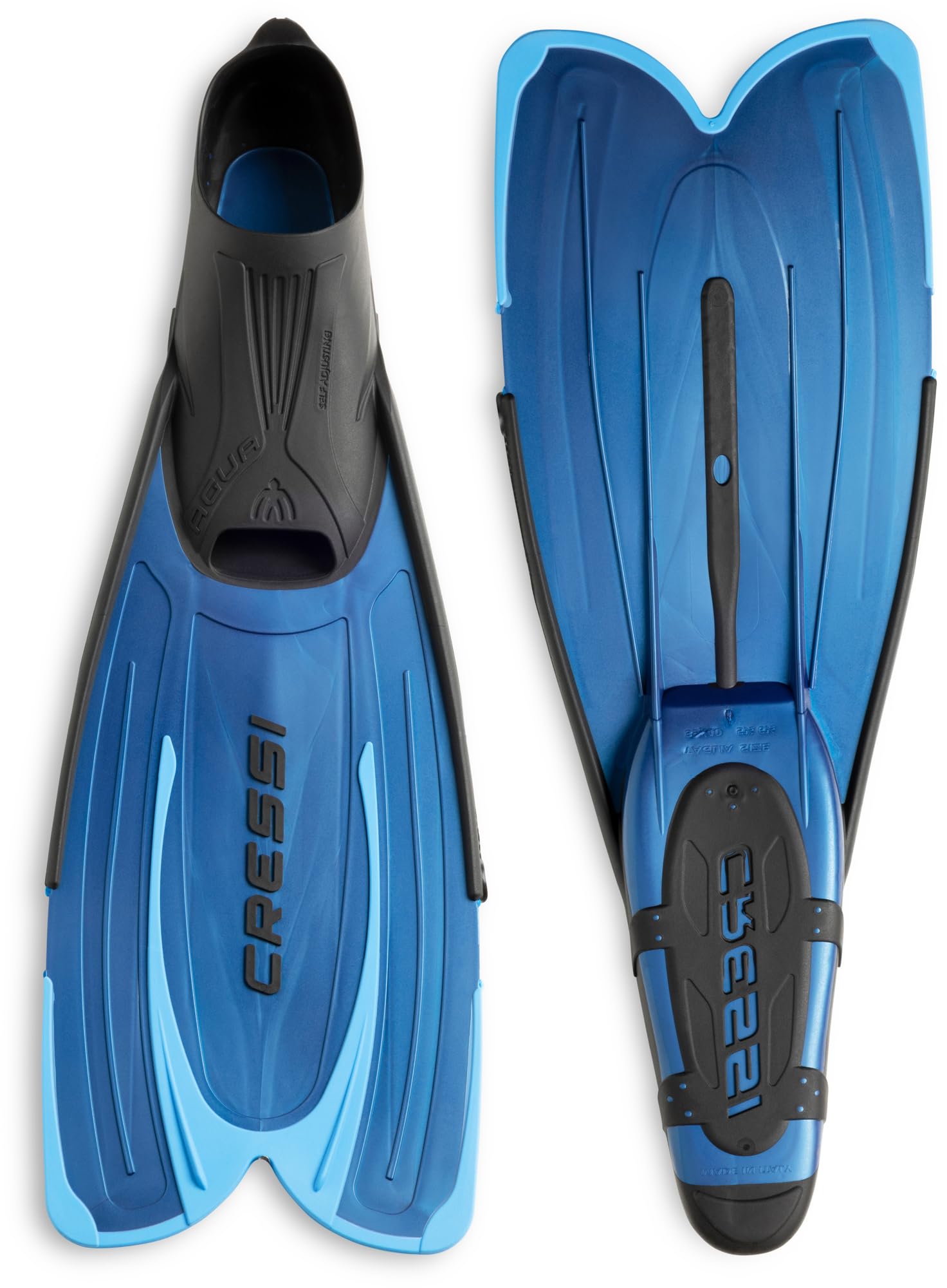 Cressi Agua lifestyle on beach showing portable, vacation-ready fins