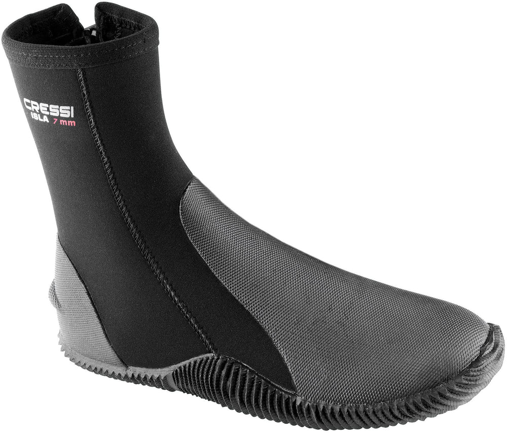 Cressi Isla heel design next to open-heel fin illustrating secure fit