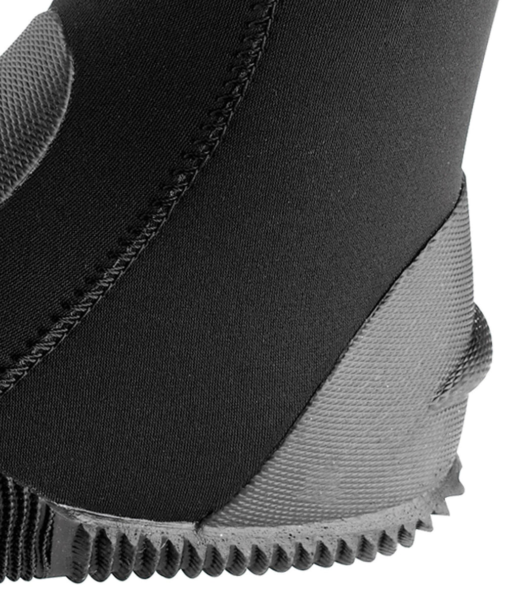 Cressi Isla zip and internal flap close-up reducing water ingress