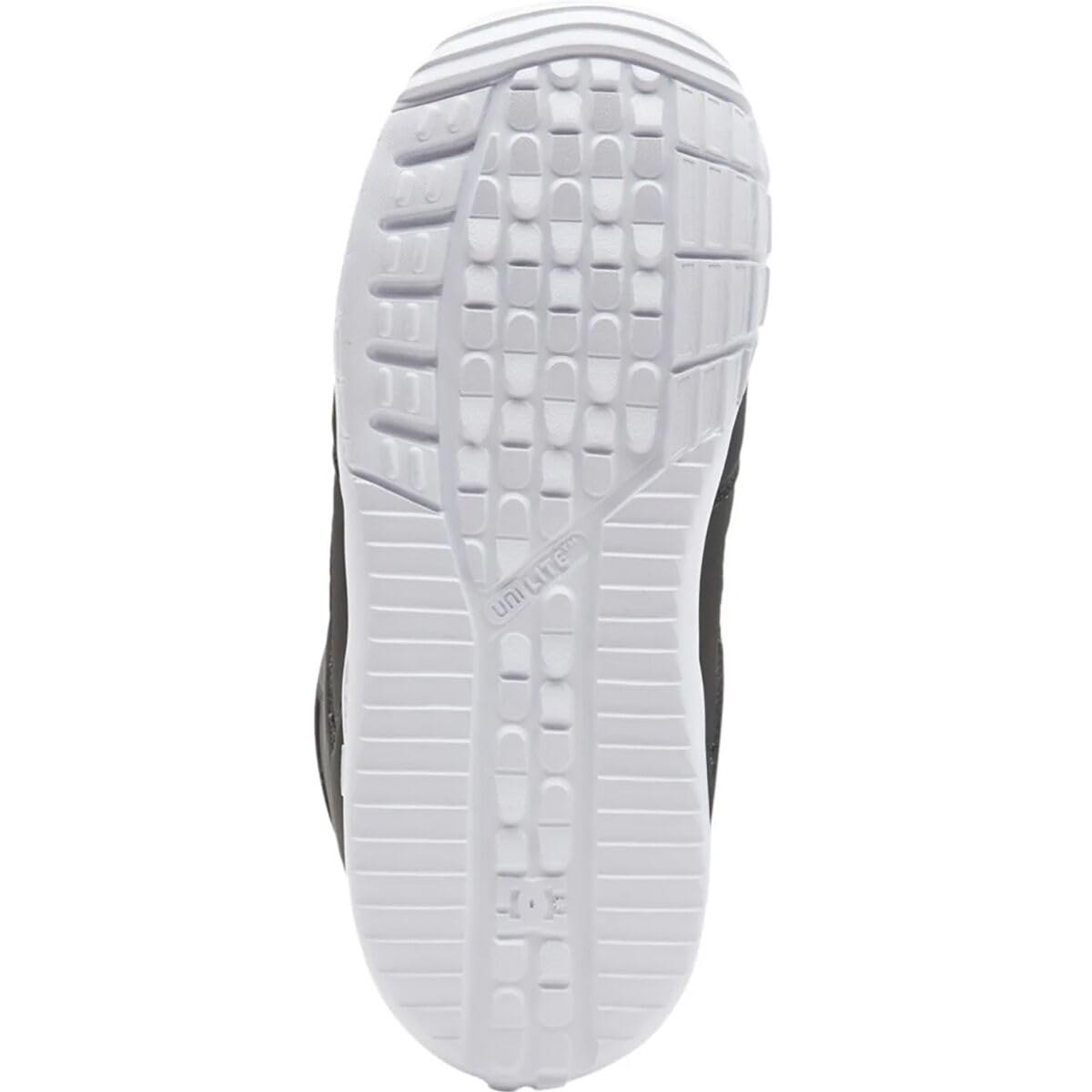DC SHOES Phase on‑foot action photo showing board connection and responsive performance