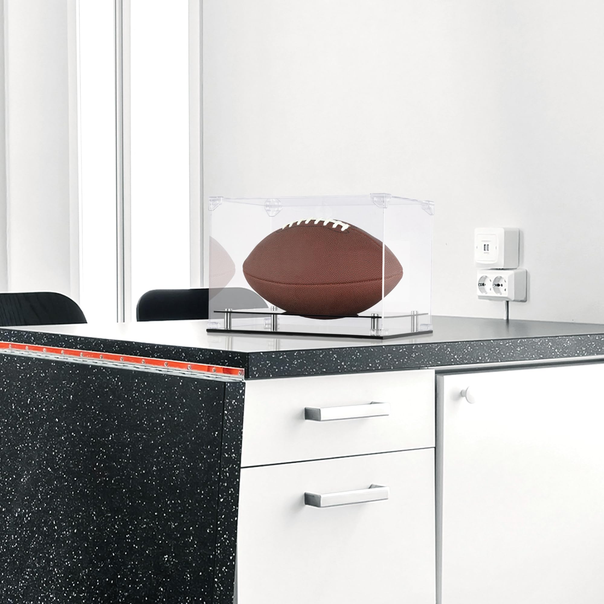 DisplayGifts scale comparison next to common objects showing size fit benefit