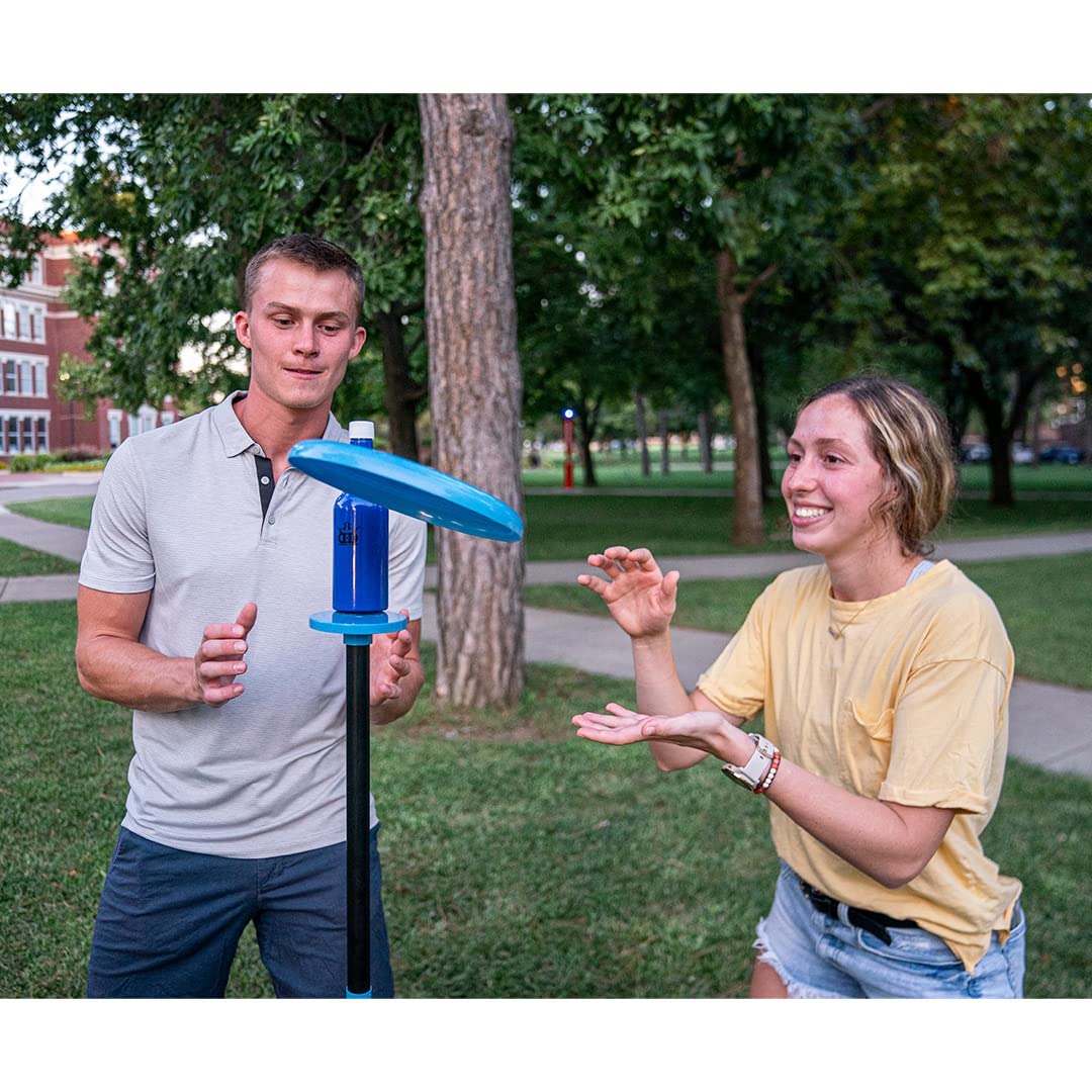 D·D DYNAMIC DISCS evening backyard scene with game setup conveying social outdoor enjoyment