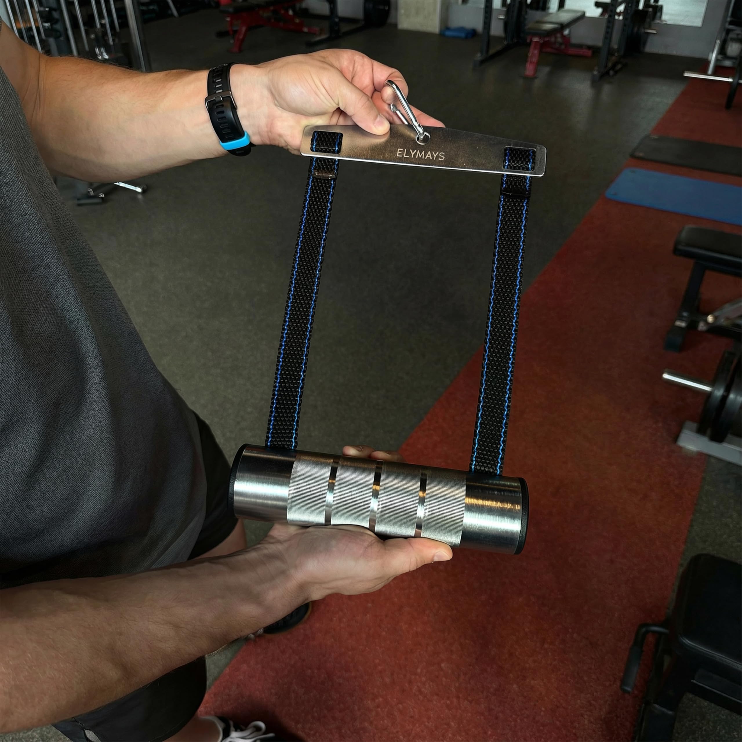 Elymays close-up of 2.2-inch fat grip highlighting anti-slip texture for stronger holds