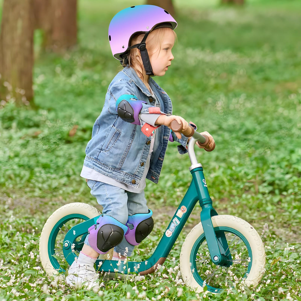 Two kids cycling in ETEETOW gradient gear, highlighting visibility and fun benefit