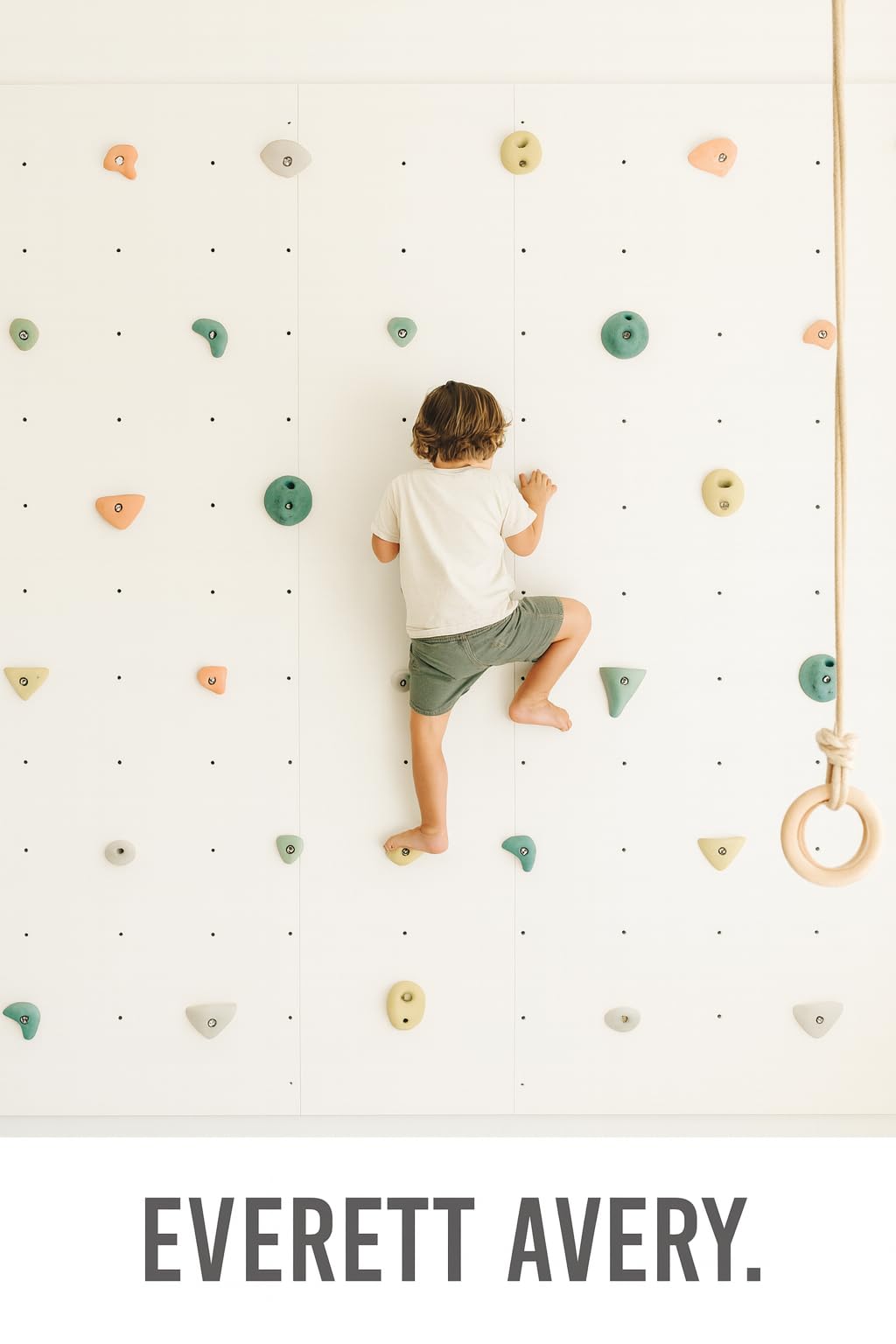 Everett & Avery Co. arranged earth-tone hold set showing color harmony and decor-friendly benefit