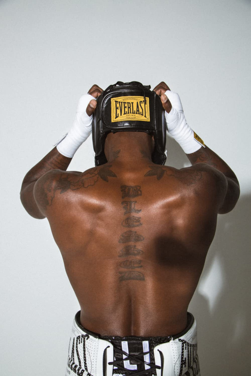 Everlast swivel close-up of precision ball bearings for faster smoother rebound