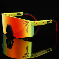 FIXEROS close-up of polarized polycarbonate lens highlighting mirror coating benefit