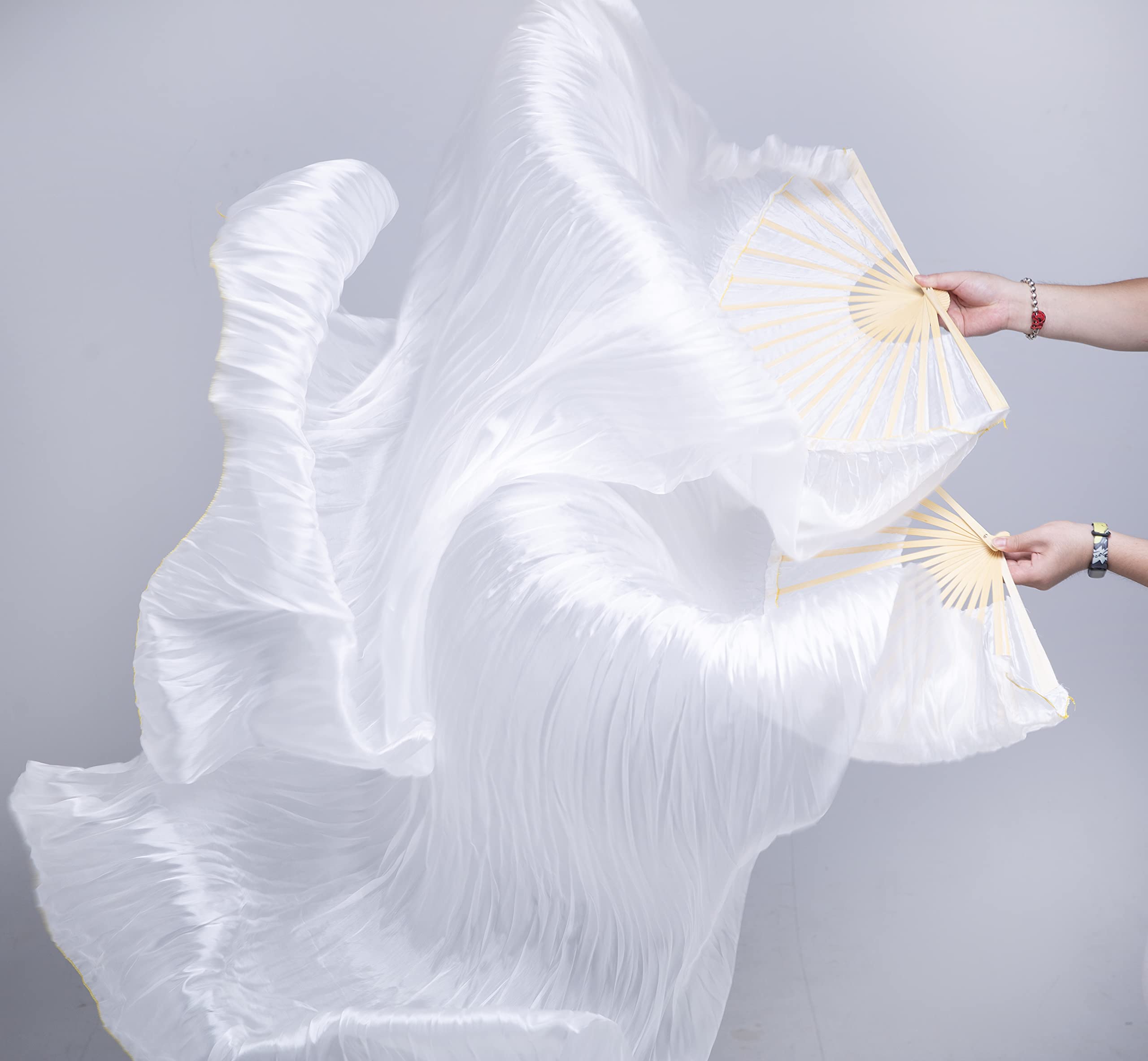 FJYIRI pair fully opened to display 1.2 m span and dramatic movement potential