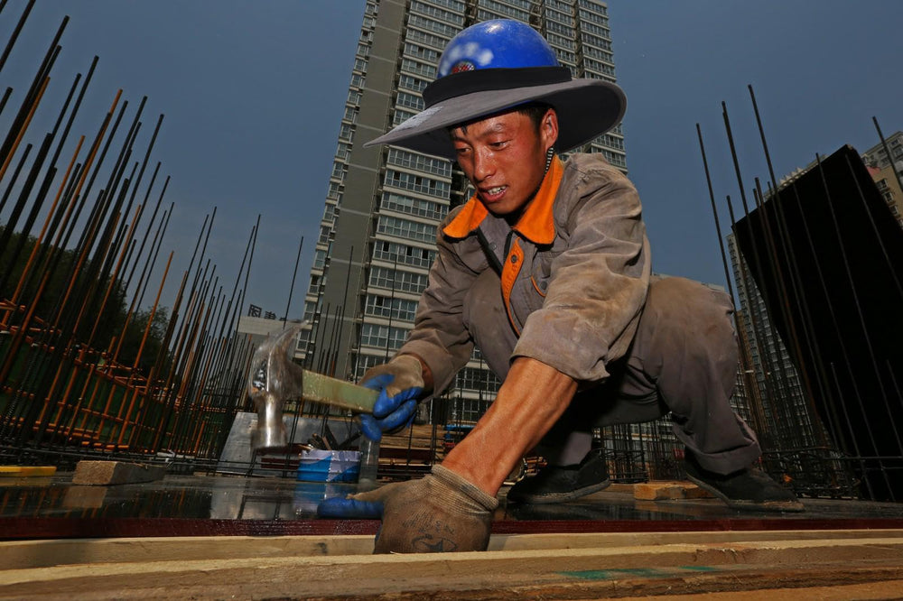 FONGZU used by rescue team demonstrating hands-free sun protection