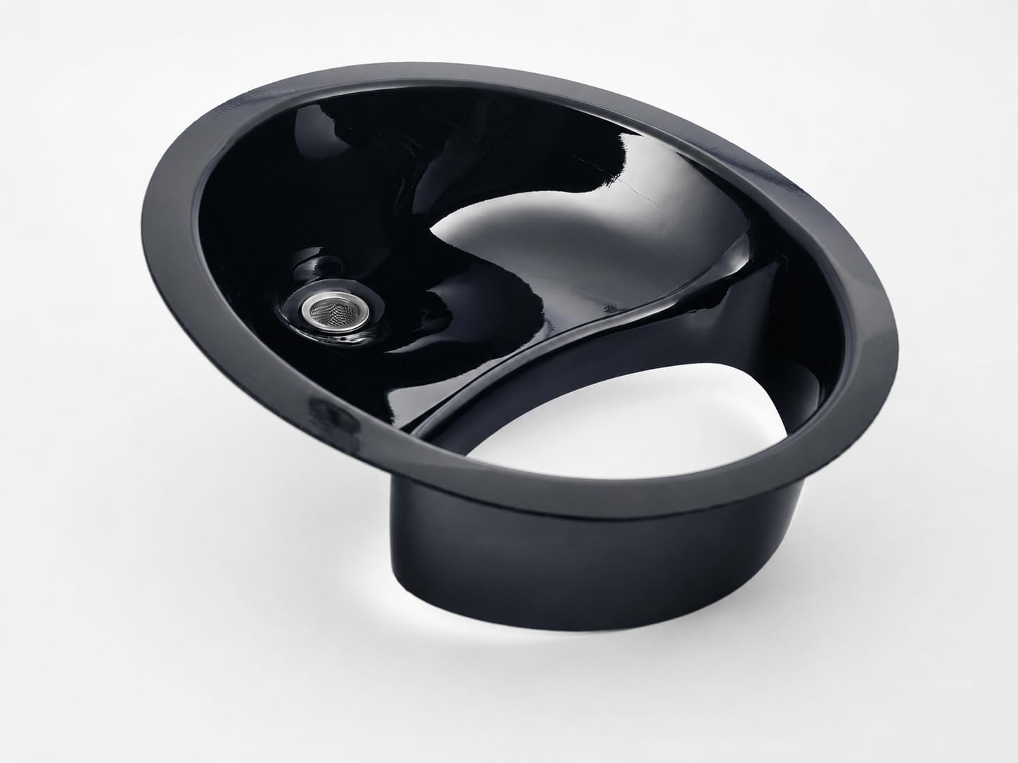Free Range Designs side profile mounted on a 5-gallon bucket for neat fit and stability