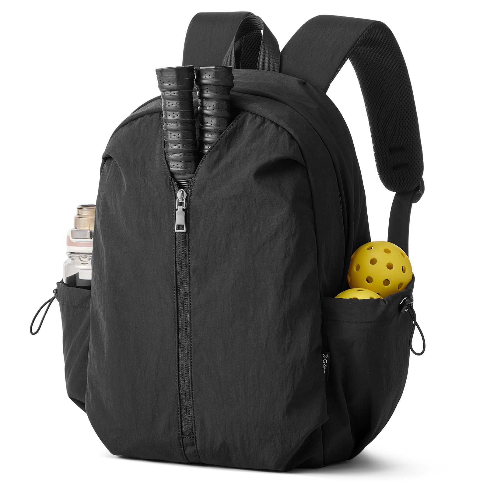 G4Free lifestyle image on court showing easy carry and gear readiness
