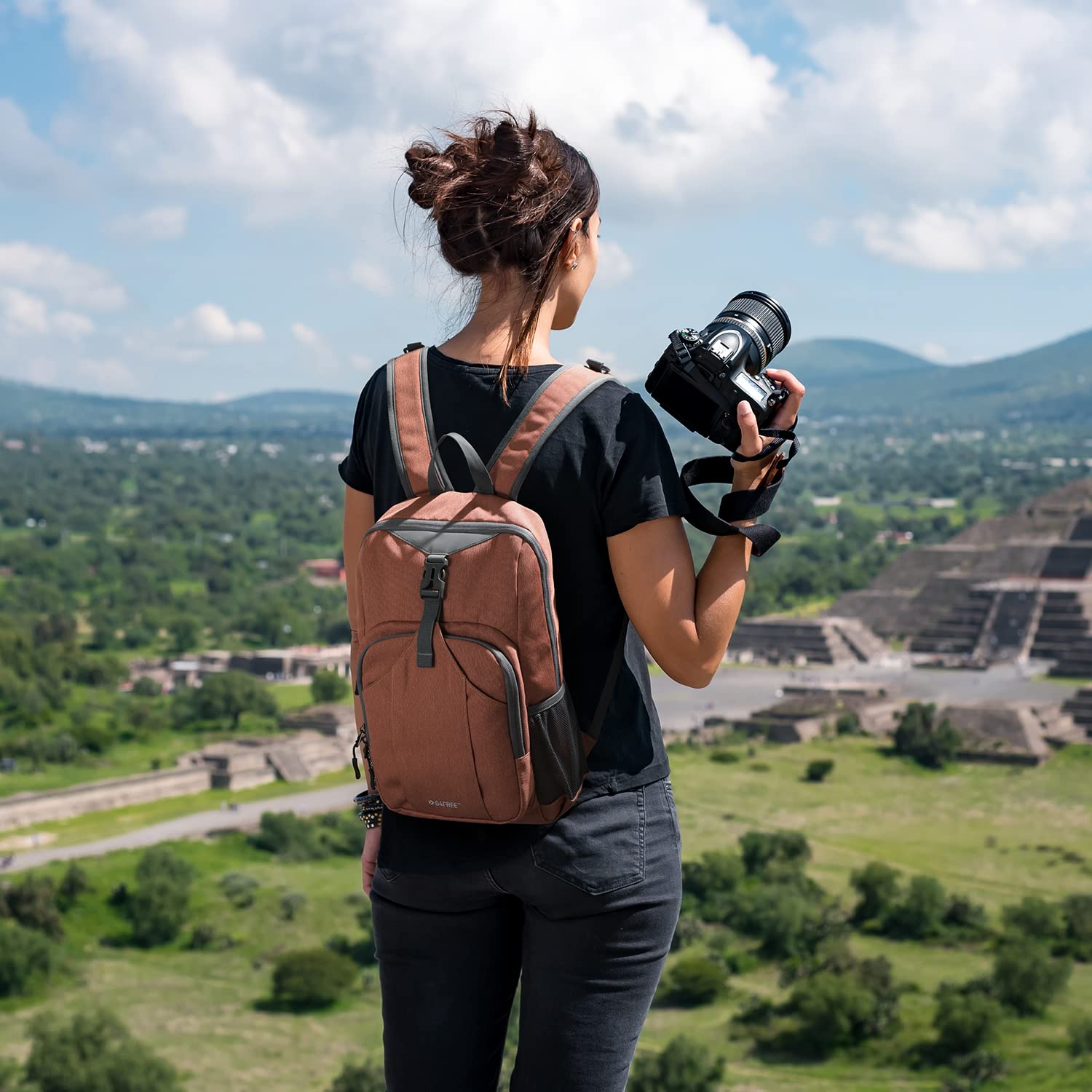 G4Free side pocket holding water bottle for easy hydration on the go