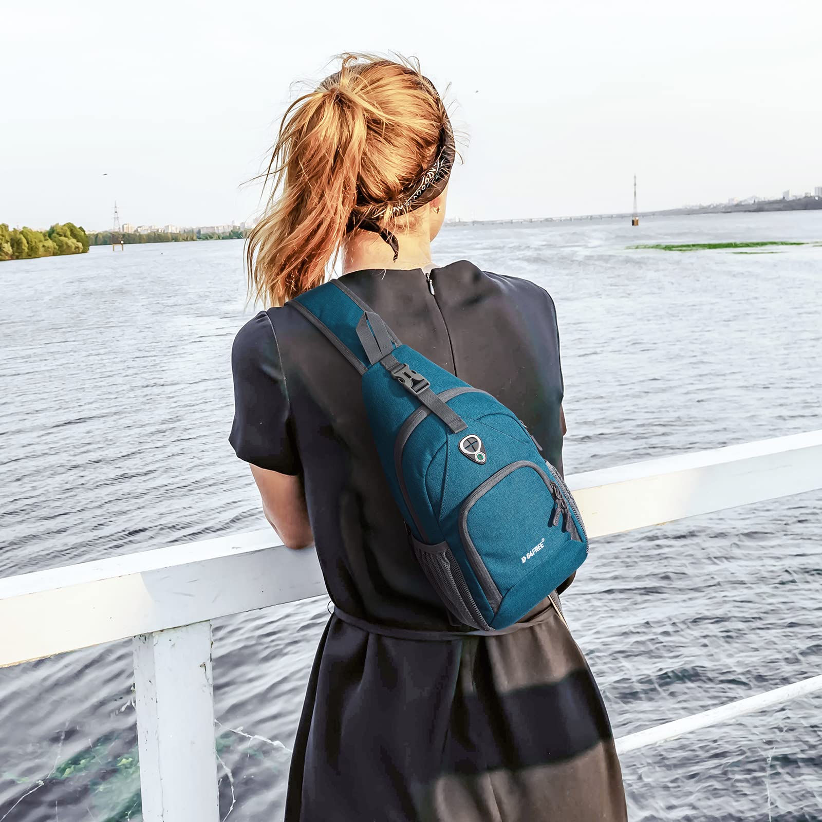 G4Free zipper and reinforced bar-tack stitching for long-lasting strength