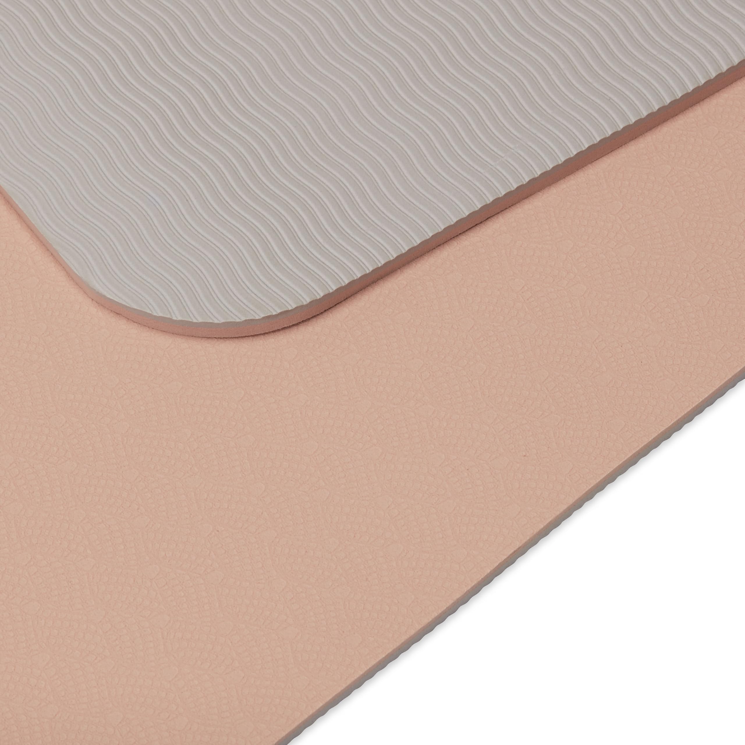 Gaiam TPE mat reverse smooth side detail offering stable ground feedback benefit