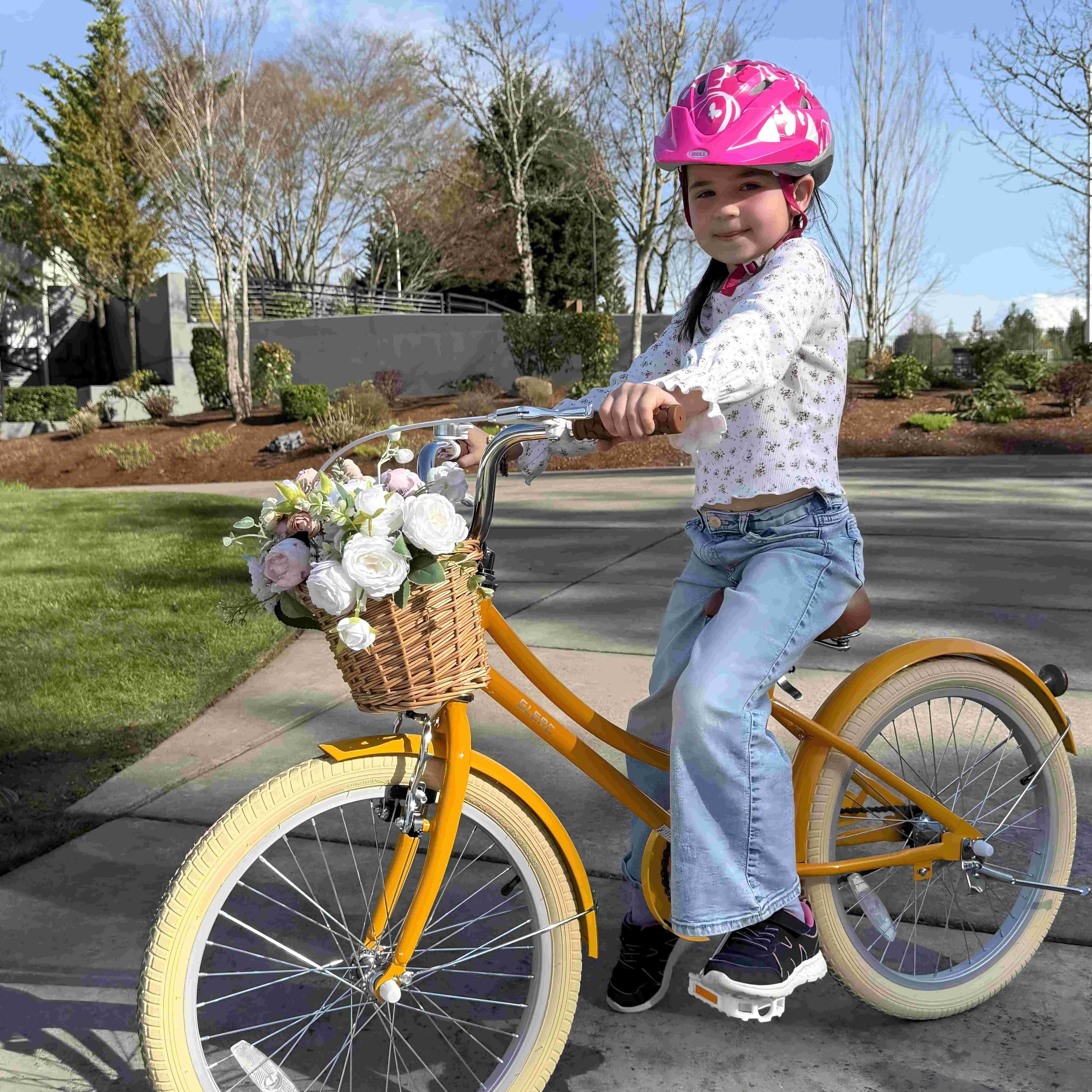 Glerc Little Molly side view with child to demonstrate size and proper fit