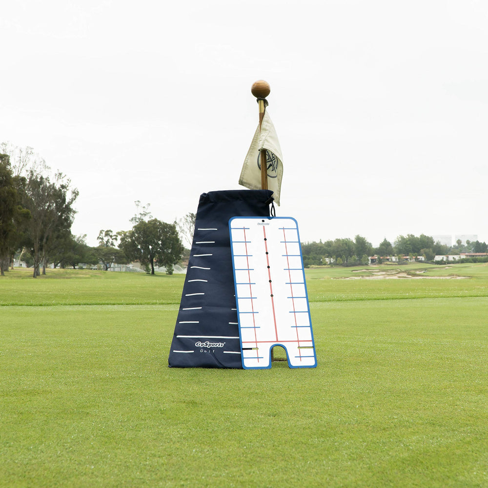 GoSports mirror beside a putter for scale to show XL size advantage