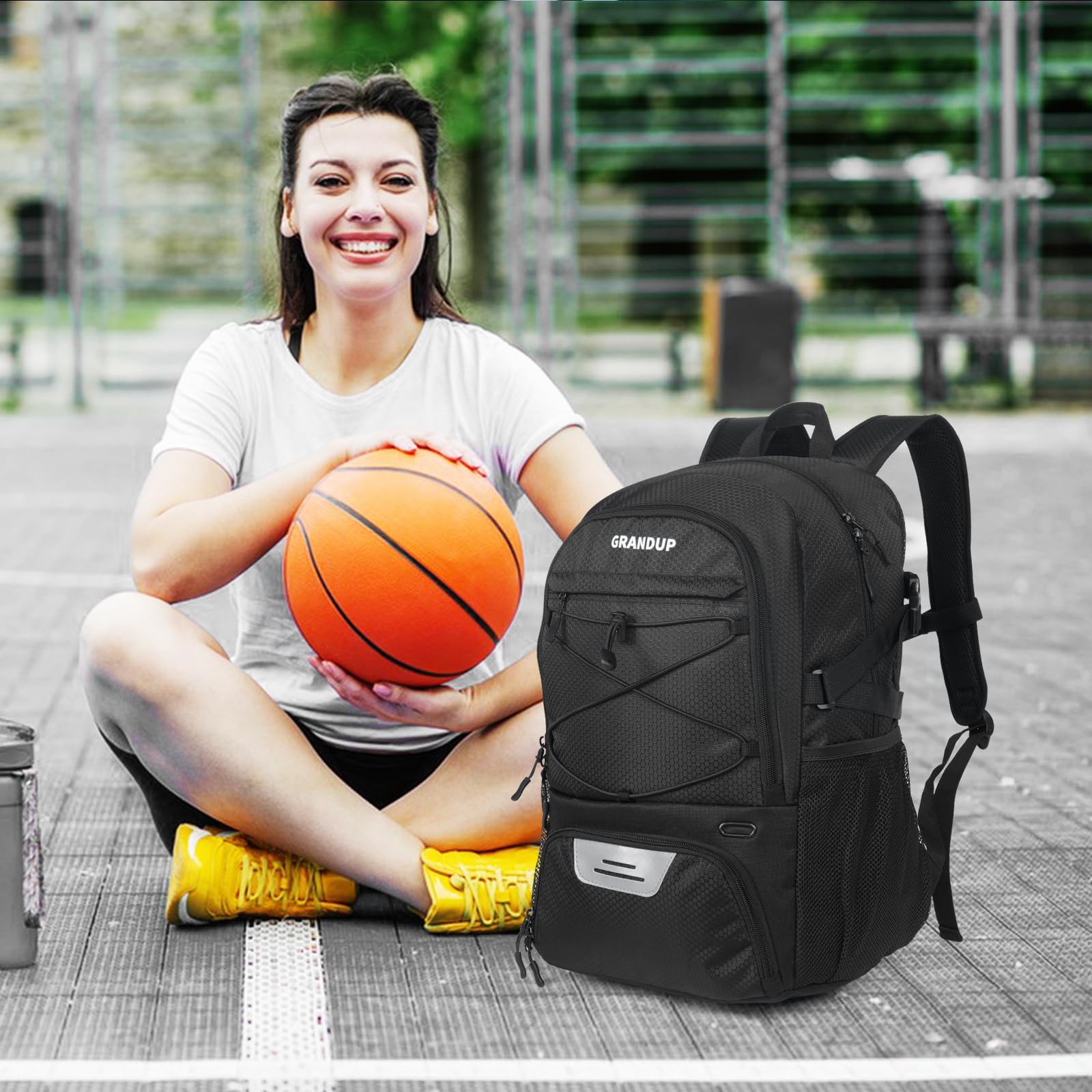 GRANDUP padded shoulder straps and breathable back for comfortable carry