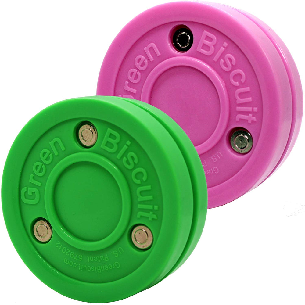 Green Biscuit front packaging showing two passers and sticker, clear product view and benefit