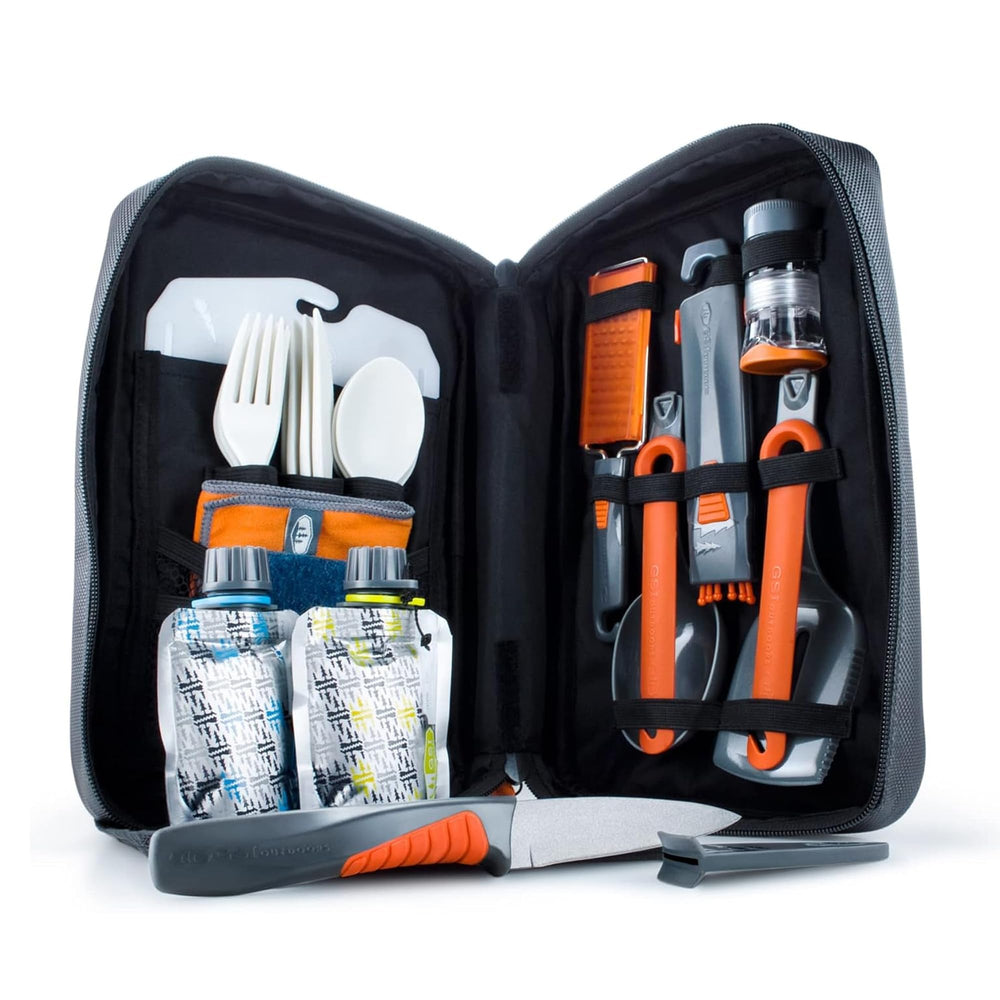 GSI Outdoors front case closed showing compact storage benefit