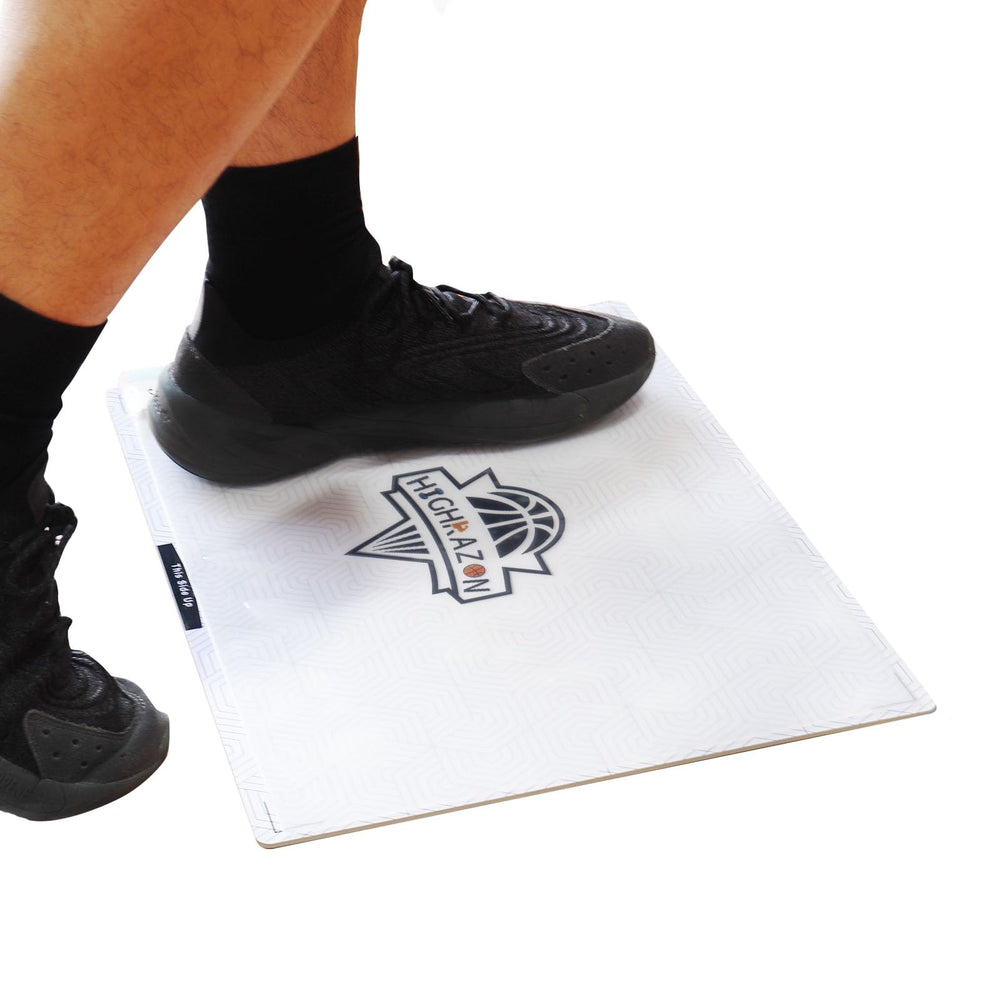 HIGHRAZON courtside mat front view showing compact design and court-ready benefit