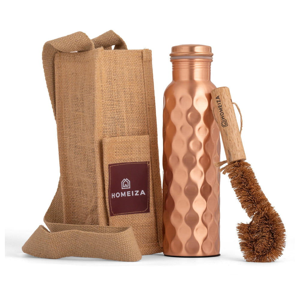 HOMEIZA front view of diamond hammered copper bottle showing elegant look and durability